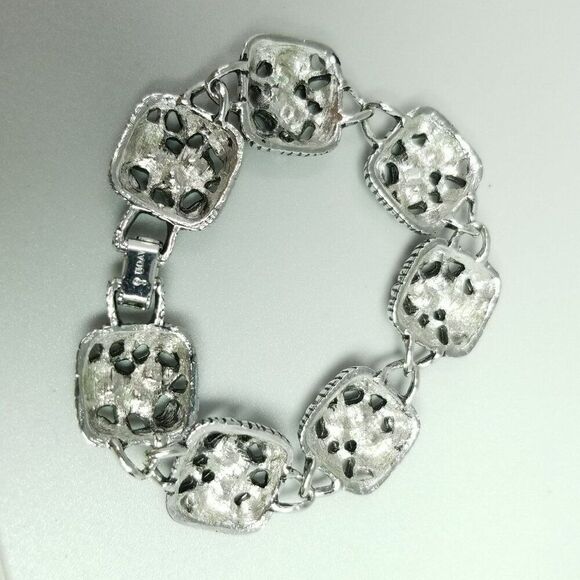 Vintage Avon Blue and Silver Tone 6 Panel Chain Bracelet, Singed Estate - Picture 3 of 8
